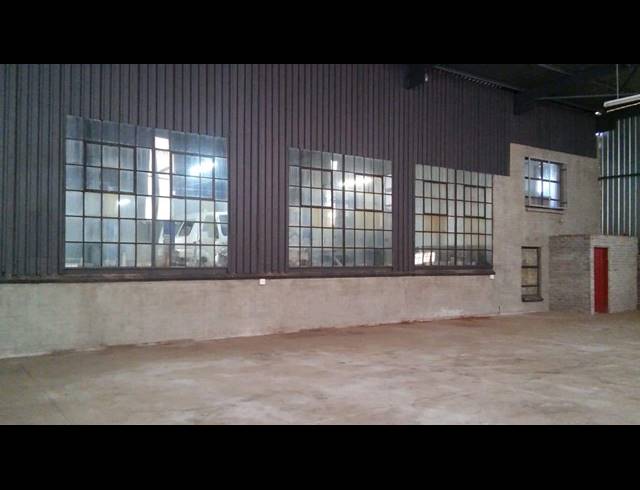 1,320M² WAREHOUSE FOR SALE IN RANDFONTEIN CENTRAL